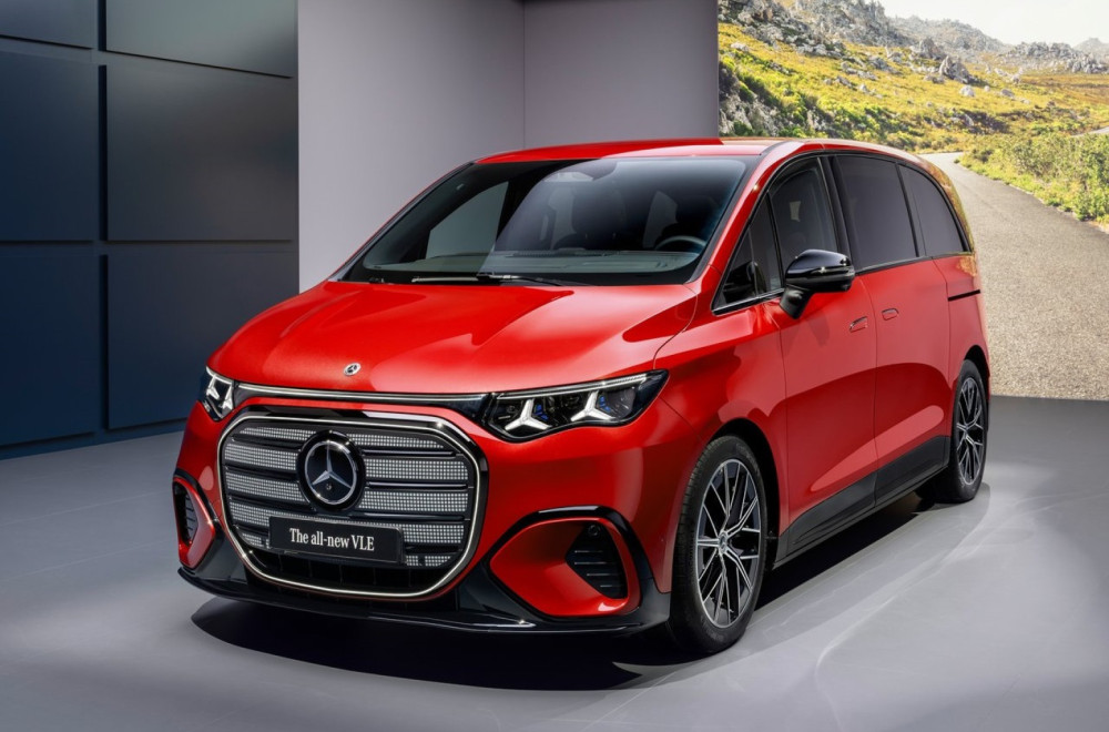 Luksuz za osmoro: Mercedes predstavio električni VLE sa dometom većim od 700 km FOTO