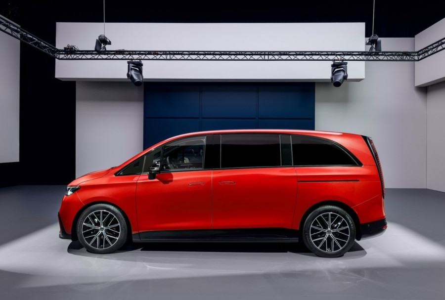 Luksuz za osmoro: Mercedes predstavio električni VLE sa dometom većim od 700 km FOTO