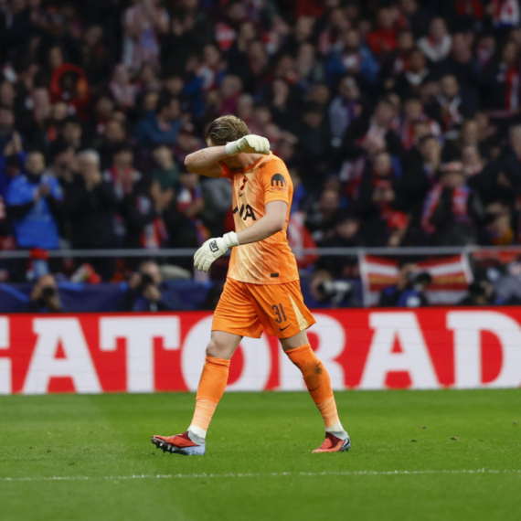 Oglasio se golman Totenhema posle večeri za zaborav