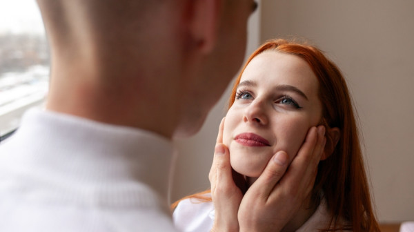 Kako detinjstvo tajno režira vaše ljubavne izbore? Ovo morate da znate