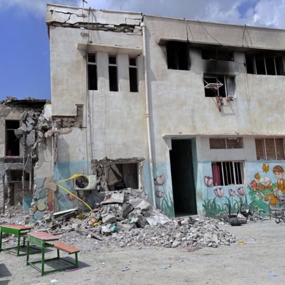 Odluka Trampa dovela do smrti stotina učenica u Iranu?