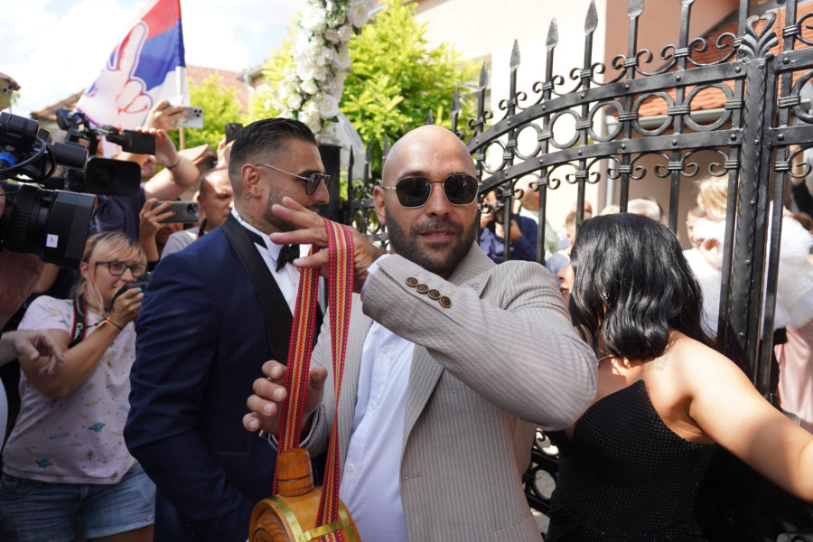 Prvo oglašavanje Darka Lazića nakon smrti brata; Izgubio život u nesreći na motoru