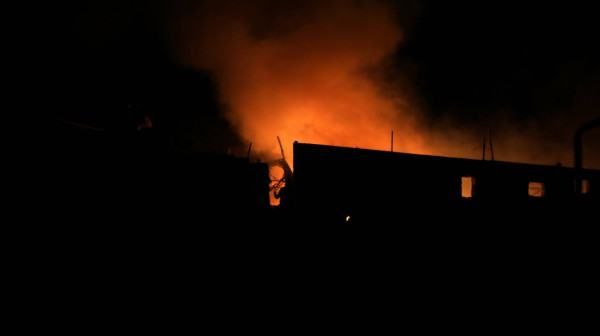 Pokrenut 40. talas napada; Pogođen tanker kod Iraka; "Moramo da završimo posao u Iranu" FOTO/VIDEO