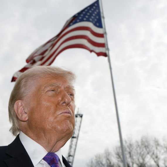 Tramp upozorio na iranske "spavače": "Ušli su u zemlju zahvaljujući glupoj politici Bajdena" VIDEO