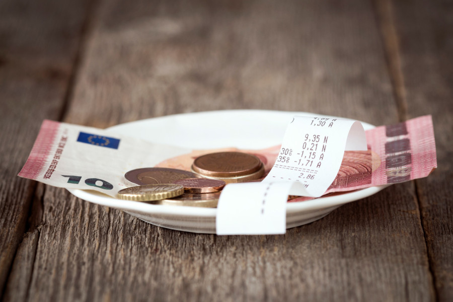 Šok cene na hrvatskom primorju: Sezona nije ni počela, a sok košta četiri evra