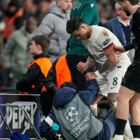 Neto se 35 puta izvinio skupljaču lopti