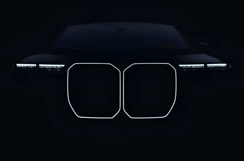 Novi BMW Serije 7 zadržava kontroverzni dizajn: Velika maska i podeljena svetla ostaju