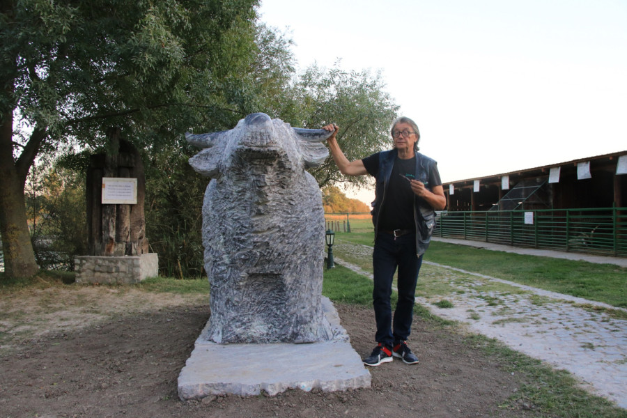 Iskon je najmoćniji bik u Srbiji: Građen je od specijalnog kamena koji je stigao čak iz Brazila FOTO