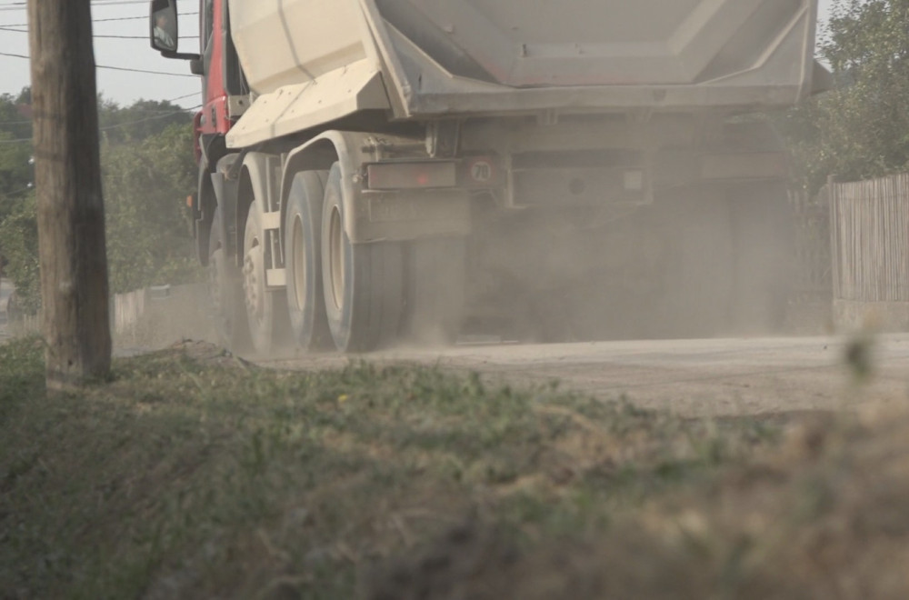 Meštani tražili pomoć od države i dobili je: Rekonstruišu se lokalni putevi u Lučanima