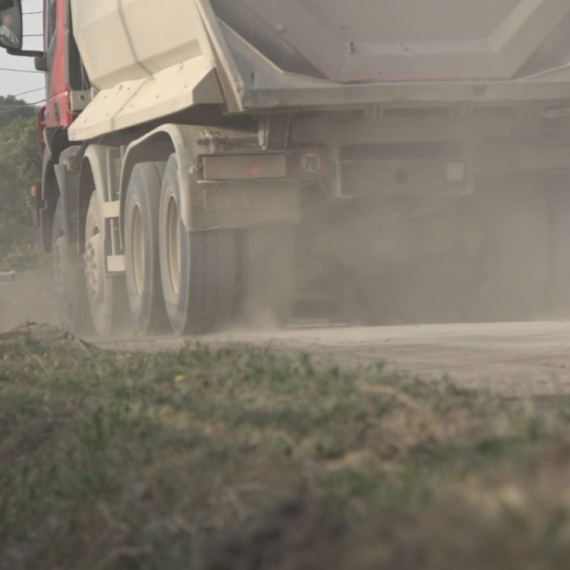 Rekonstruišu se lokalni putevi u Lučanima koji su oštećeni tokom izgradnje auto-puta