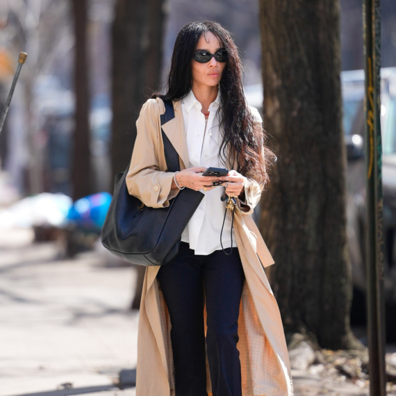 Pun pogodak: Zoi Kravic u urbanoj klasici koju odmah možete iskopirati FOTO