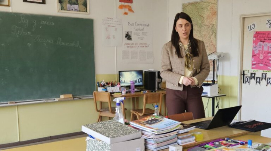 Školsko zvono zvoni samo za jednu devojčicu: Marija je jedini đak u maloj seoskoj školi FOTO