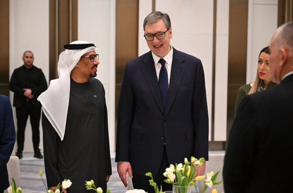 Vučić na iftar večeri u ambasadi UAE: Posebna je čast biti gost naših prijatelja FOTO