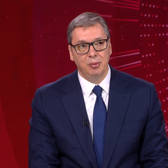 Vučić o lokalnim izborima: "Idemo da pobedimo u svih 10 opština"; "Ljudima nudite ono što možete da ispunite"