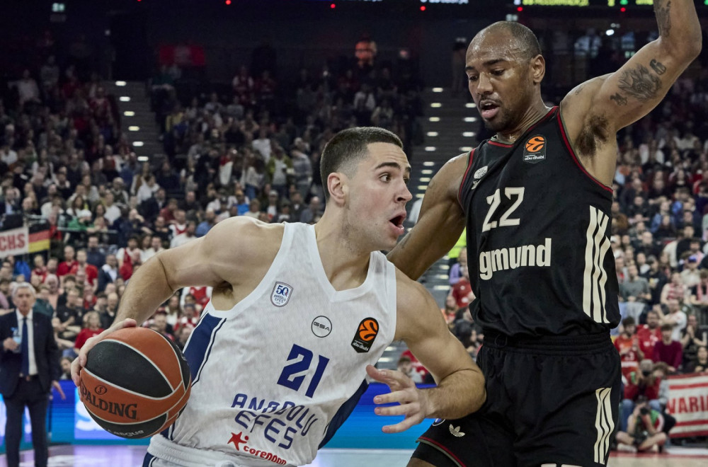 Svajder uz zvuk sirene srušio Bajern