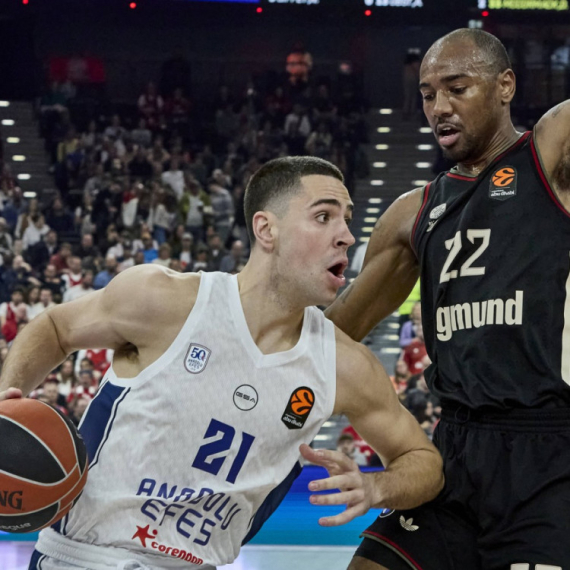 Svajder uz zvuk sirene srušio Bajern