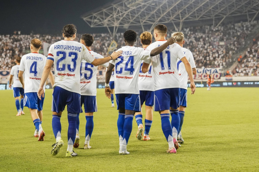 Hrvati ruše Poljud!