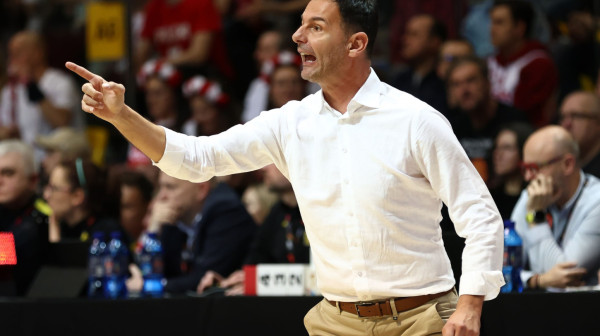 "'FIBA Lebron' morao više u Partizanu"; "Kad 'večiti' otimaju – u redu, a obrnuto je problem?"