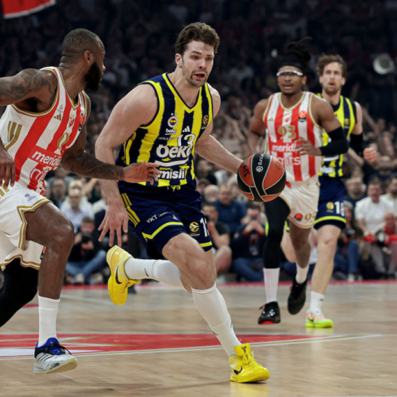 Zvezda u minusu, Boldvin samo sipa!