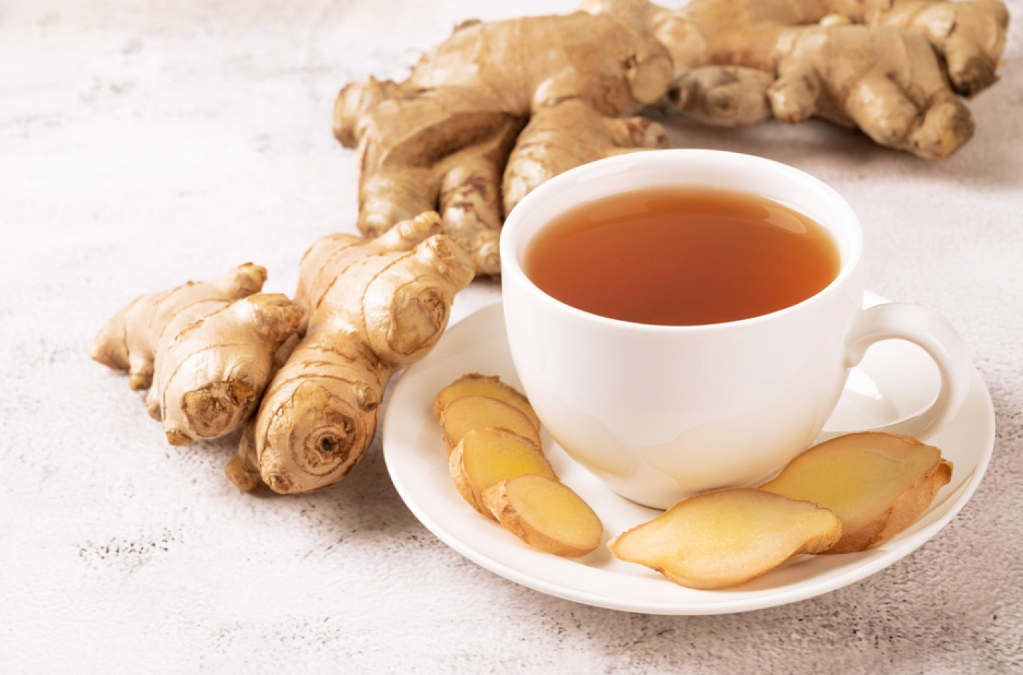 Čaj od đumbira nije za svakoga: Evo ko ne sme da ga pije i kada može biti opasan