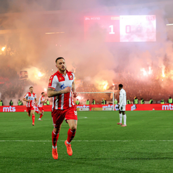 FSS kaznio Zvezdu i Partizan zbog haosa na 178. "večitom" derbiju