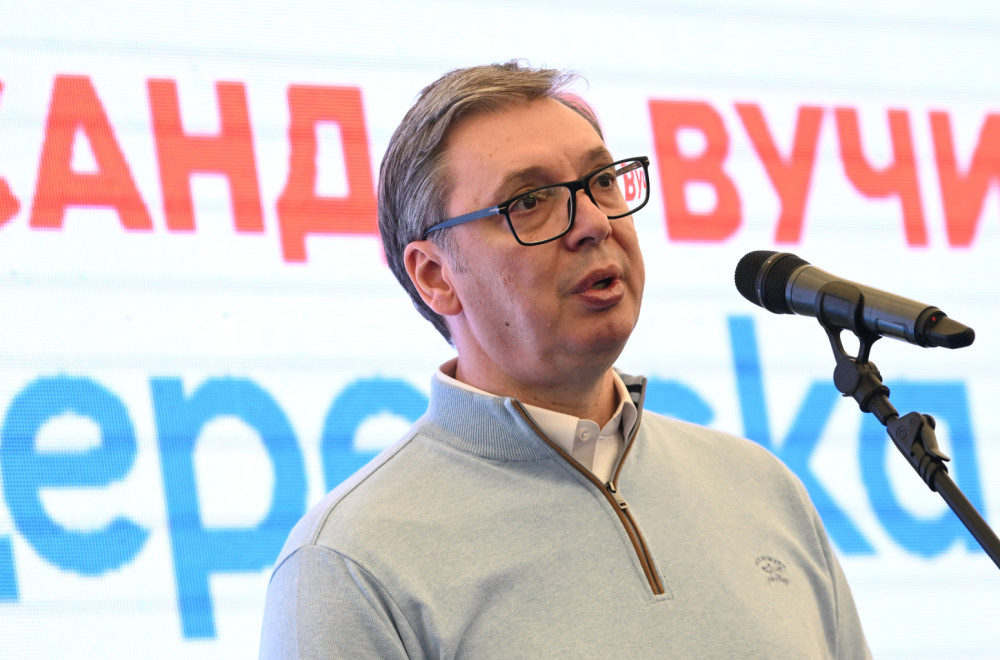 Vučić: "Političke protivnike poštujem"; "Mi izlazimo sa programom, želimo punu trpezu za svačijim stolom"