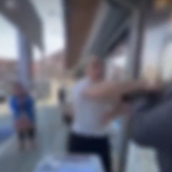 Blokader ležao deset godina u Zabeli, pa došao da napada aktiviste SNS u Mirijevu VIDEO