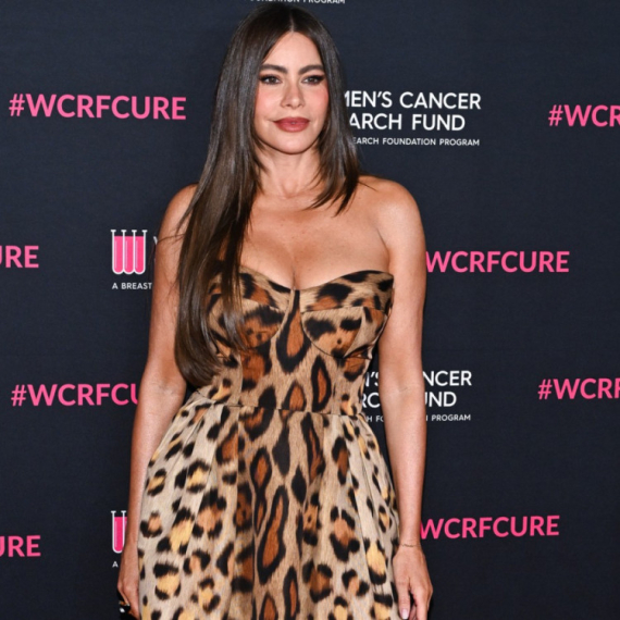 Sofija Vergara "pršti" od seksepila: E, ovako se nosi riskantni dezen FOTO