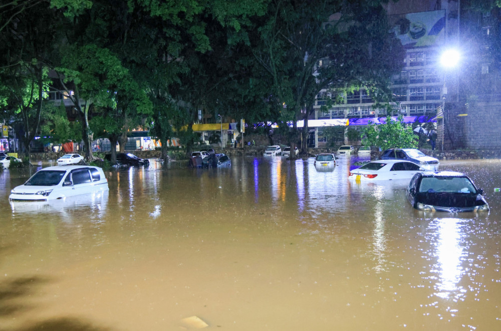 Potpuna katastrofa: Poplave odnele na desetine života VIDEO