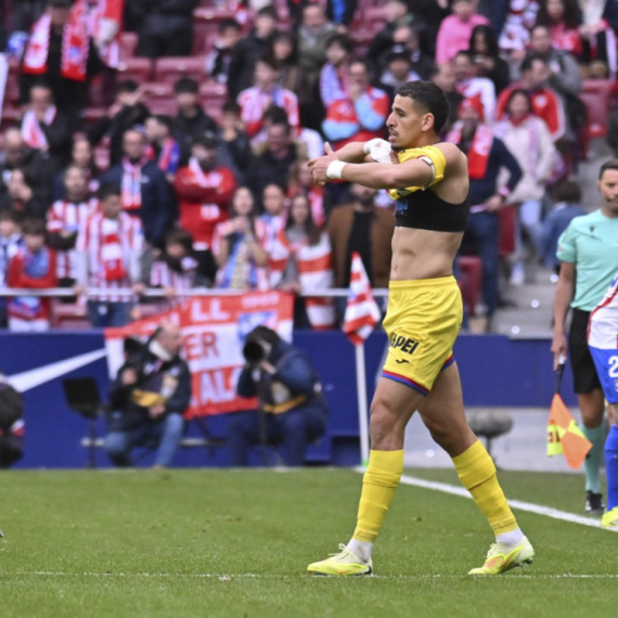 Atletiku dovoljan jedan gol – bizarna situacija obeležila drugo poluvreme VIDEO