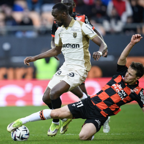 Lans izbegava da preskoči PSŽ