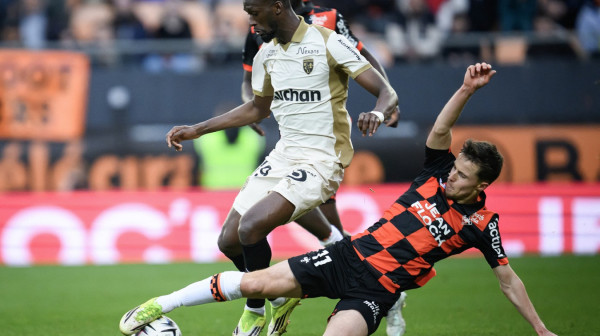 Lans izbegava da preskoči PSŽ