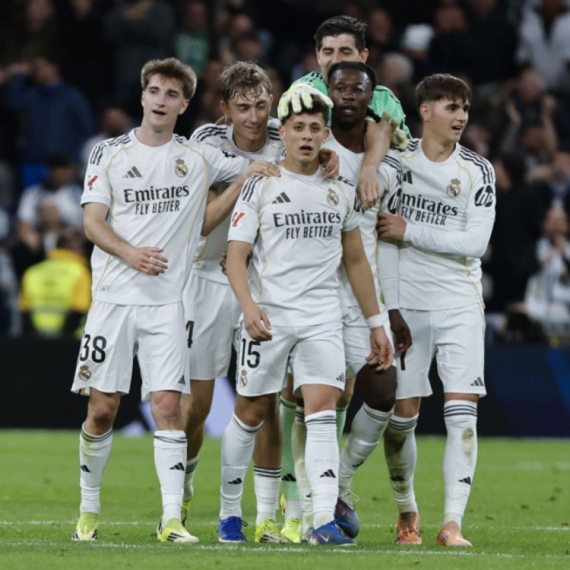 Guler ga dao sa svoje polovine! VIDEO