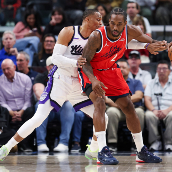 Bogdan i dalje "klupiran" – neprijatan poraz Klipersa od najgoreg tima Zapada