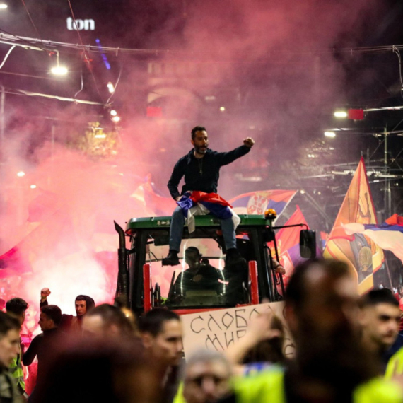 Vučić o 15. martu: "Nisu uspeli da sruše Srbiju – hvala herojima koji su bili u Pionirskom parku"