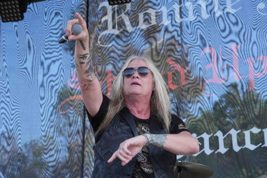 Slavna glumica ostavila Breda Pita zbog rokera: Holivudski lepotan pao u njegovu senku FOTO