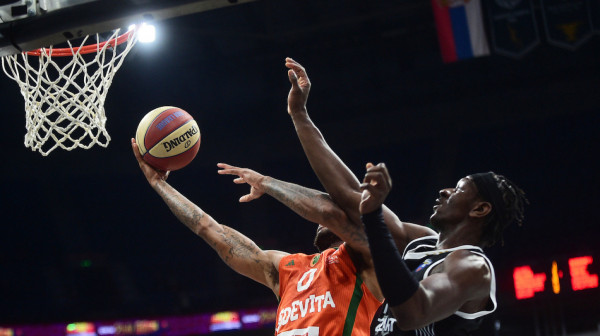 Partizan počeo da igra – odličan finiš četvrtine