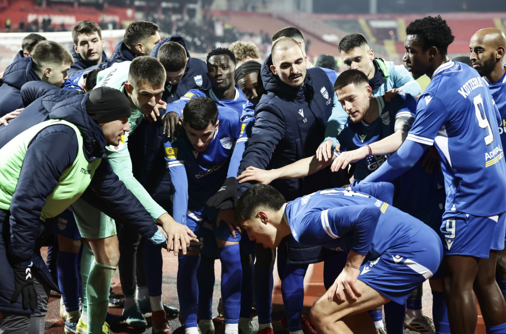 Remi Pazara i Čukaričkog – Stojković u klinču sa navijačima