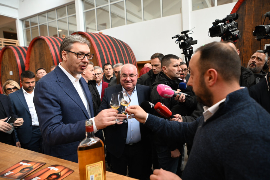 Vučić u Bajinoj Bašti: Krećemo da radimo put Bajina Bašta-Užice FOTO/VIDEO