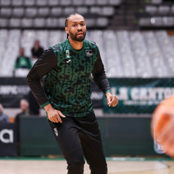 Huventud srušio Barselonu – Rubio dominirao, Parker solidan