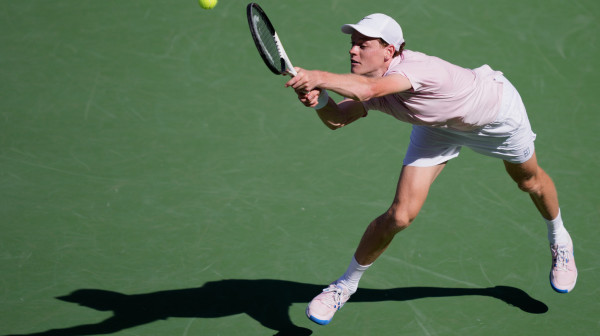 Medvedev se opet raspao – Siner osvojio Indijan Vels!