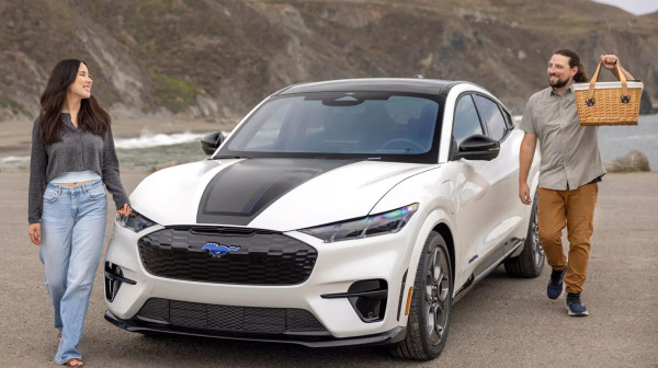 Prodaja električnih automobila pala, ali proizvođači su pronašli novi način da zarade