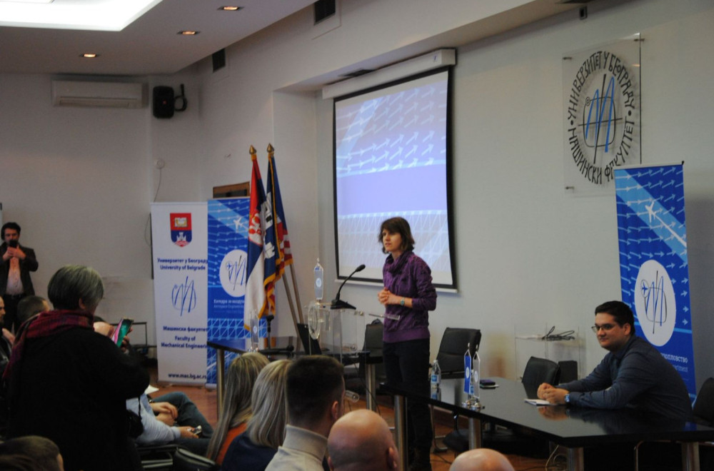 Budući inženjeri predstavljaju projekte letelica na Mašinskom fakultetu