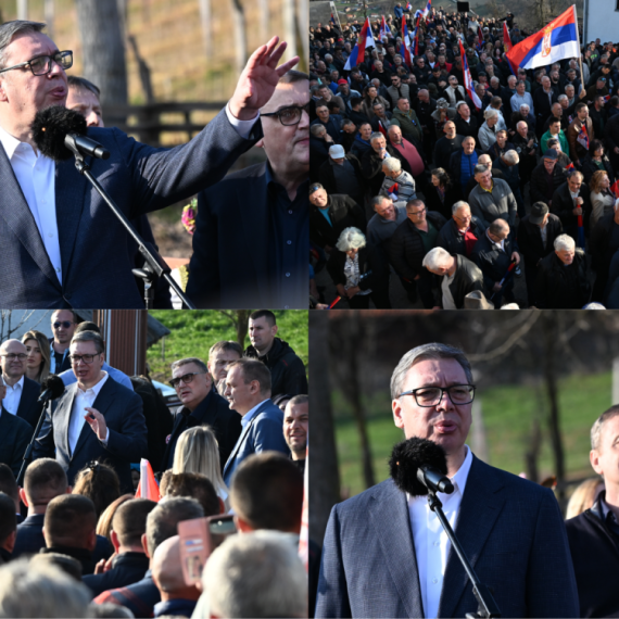 Vučić u selu Kotraža kod Lučana; "Sačuvećamo mir, nastavićemo da povećamo plate i penzije" FOTO/VIDEO