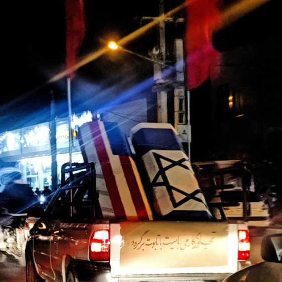 Eksplozije u centru Kabula; Pogođen hotel; Upozorenje za Izrael; Americi "vezane ruke" FOTO/VIDEO