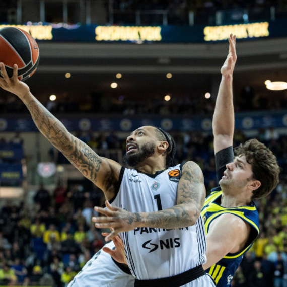 Karlik Džons motivisan: "Protiv Dubaija je lično, ne zaboravljam šta su nam dobacivali!"