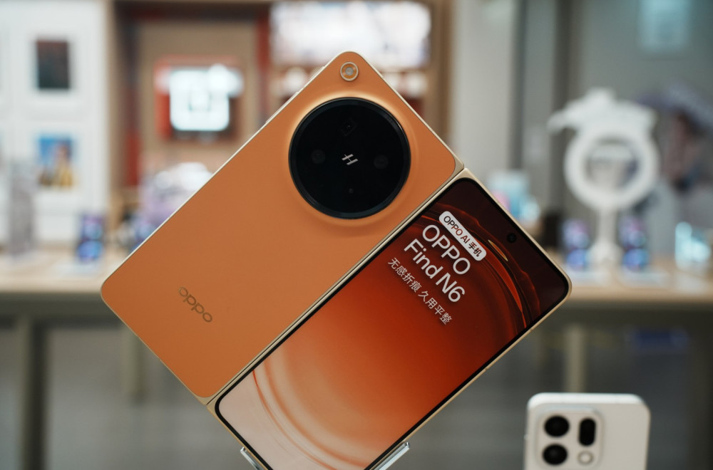 Oppo zadao nizak udarac Apple-u: Predstavljen prvi savitljivi telefon bez ijednog nabora