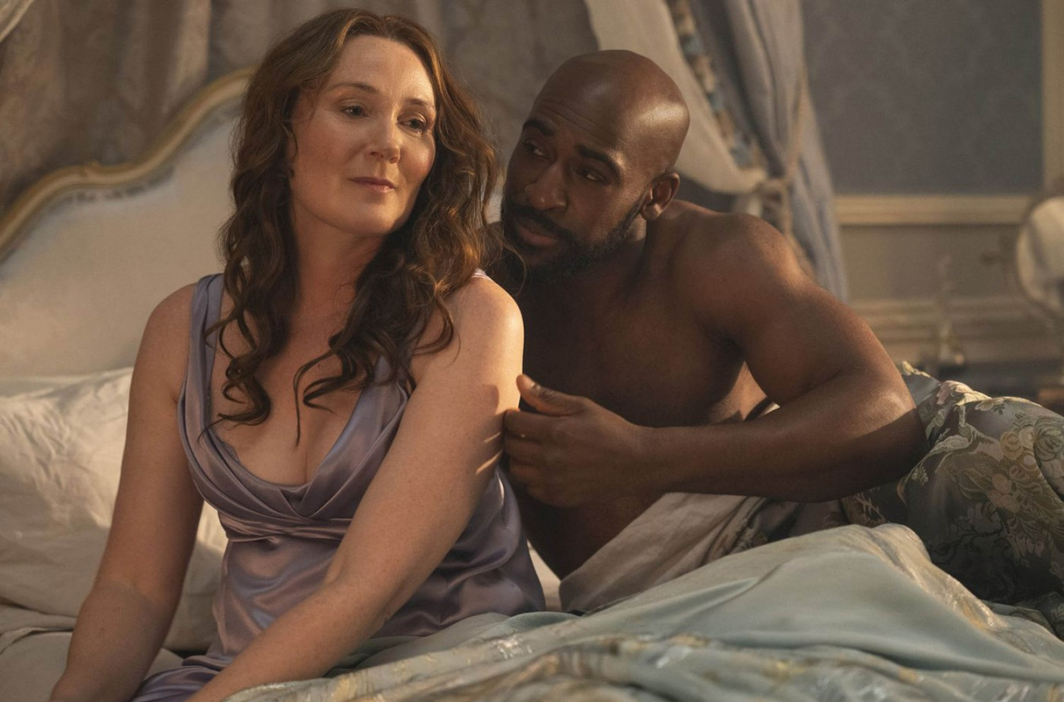 Glumica progovorila o scenama seksa u seriji Bridžerton: Otišla sam kući i plakala VIDEO