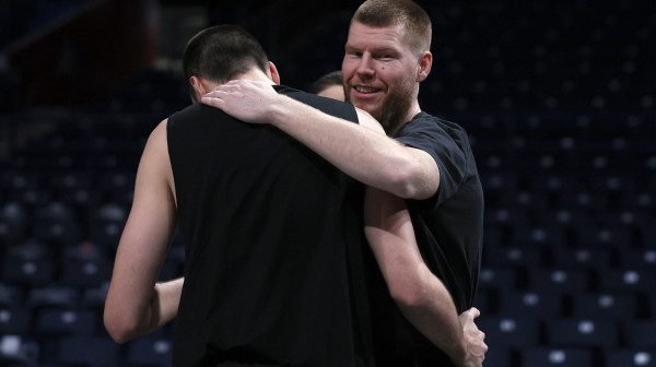 Partizan za prestiž, Dubai za plej-of