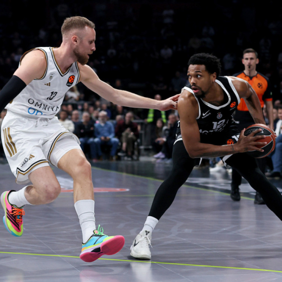 Loš start Partizana, Dubai u seriji!